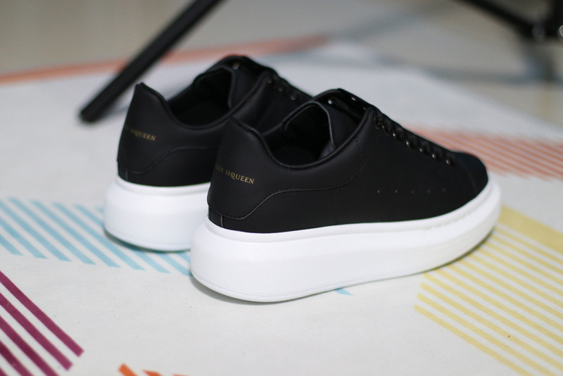 alexer mceen sneakers