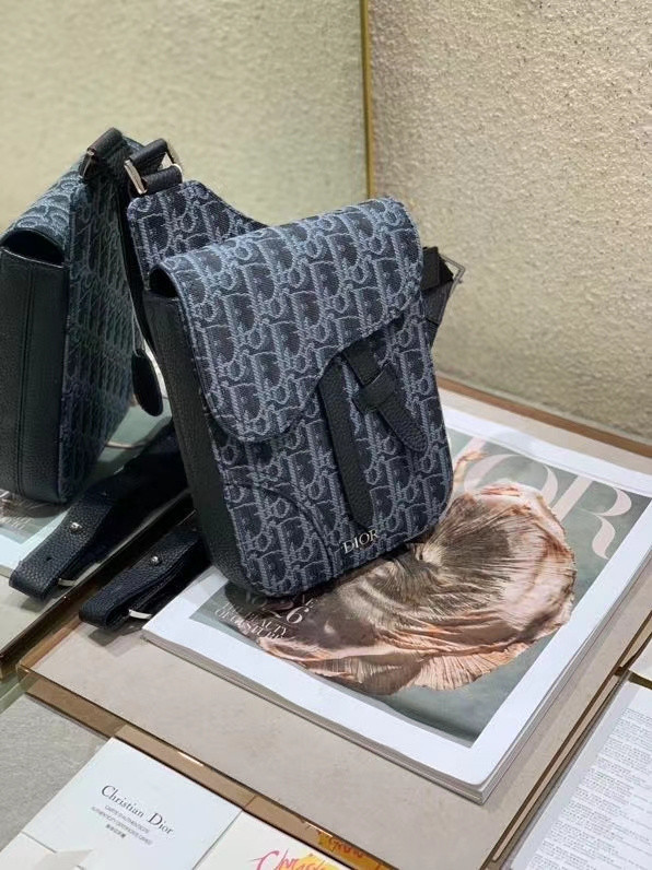 D10r bag