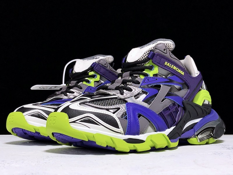 bc track sneaker