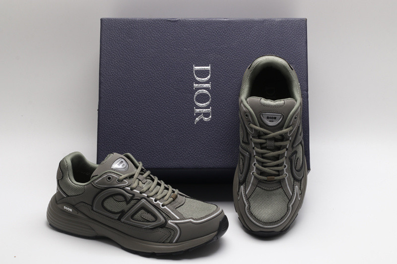 dio* sneaker