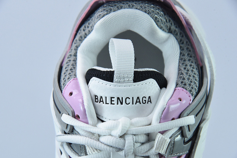 bc track sneaker