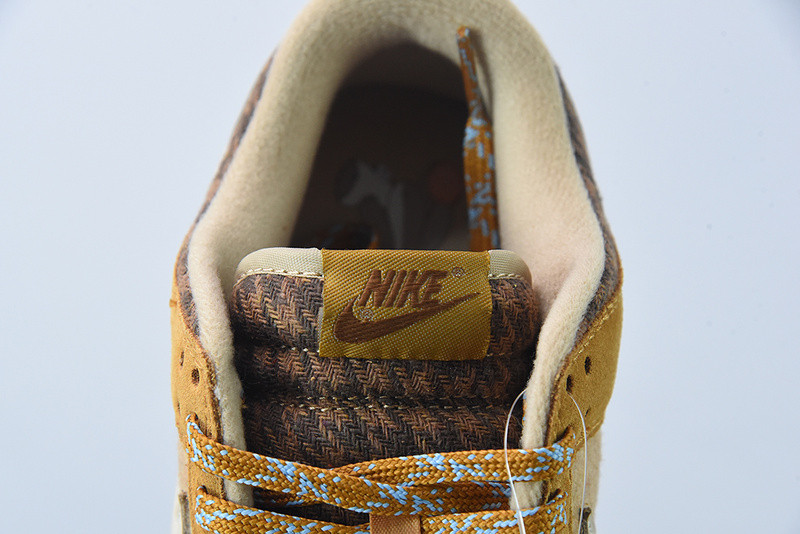 nike dunk low “teddy bear” dz5350-288