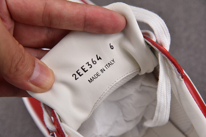 pr sneaker