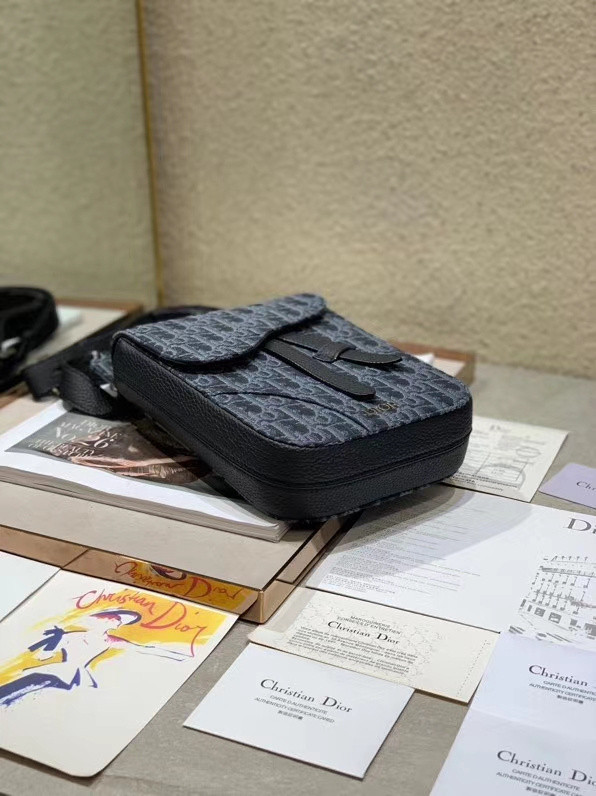 D10r bag