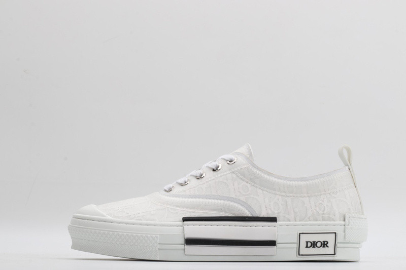 dio* x converse sneaker