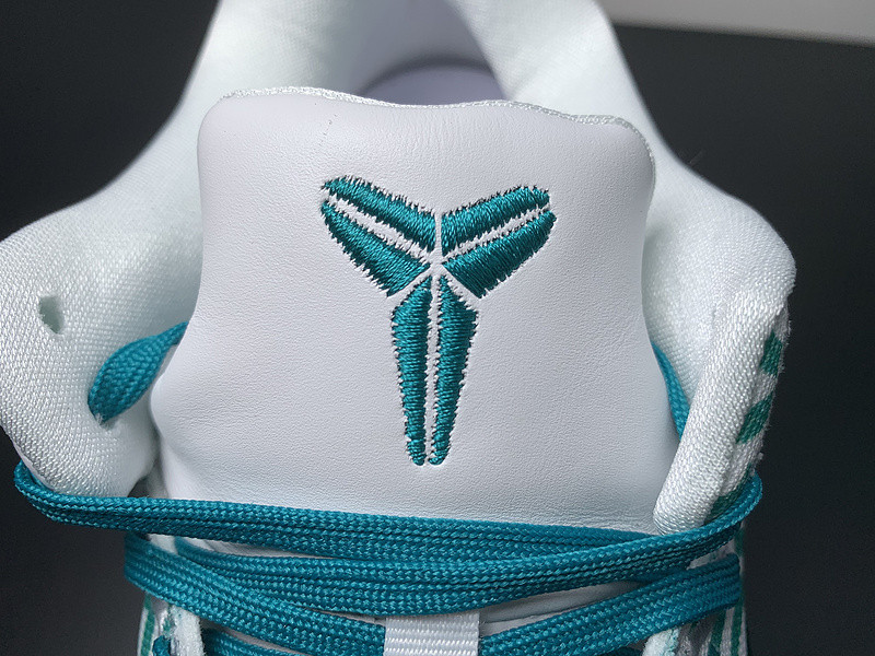 nike kobe 8 protro radiant emerald fq3549-101