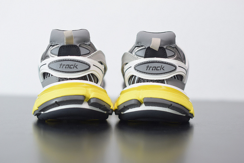 bc track sneaker