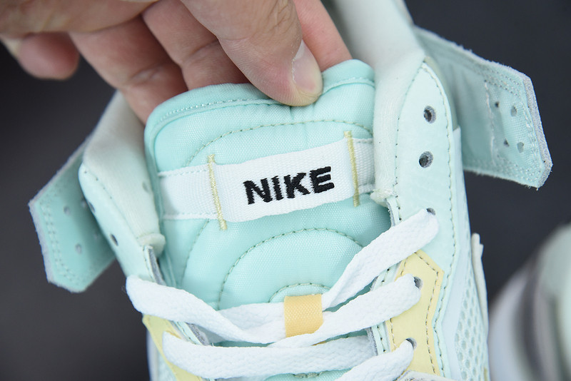 nike dunk low scrap