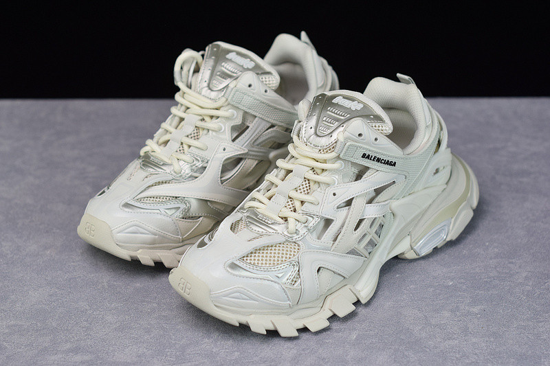 bc track sneaker