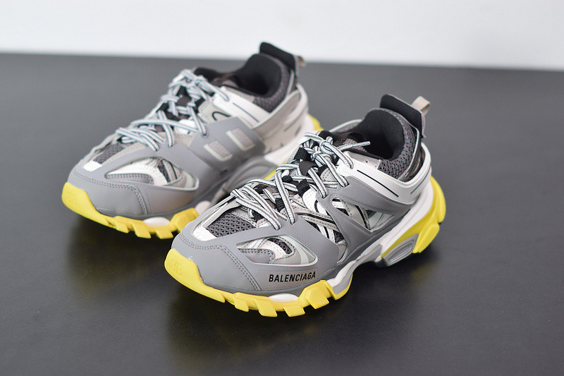 bc track sneaker