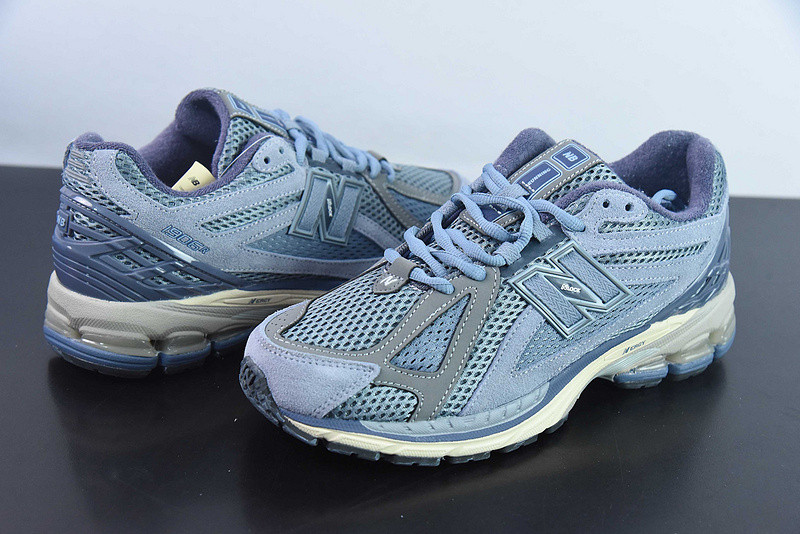 new balance sneaker