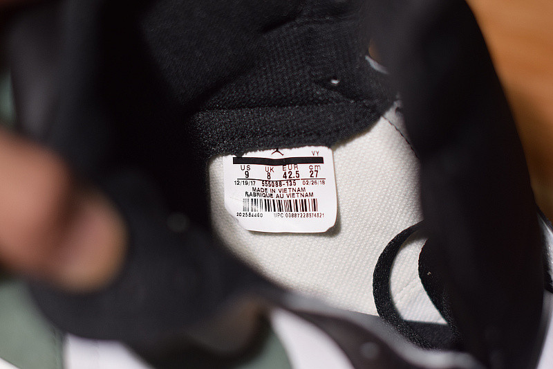 air jordan 1 retro high og "clay green" 555088-135