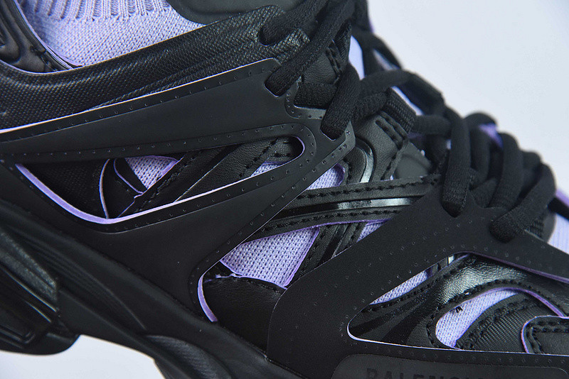 bc track sneaker