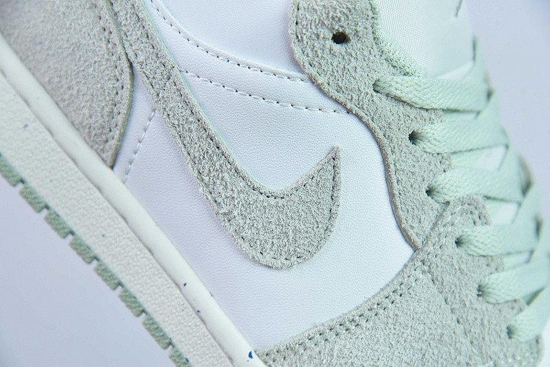 air jordan 1 low "light green" fn5214-131