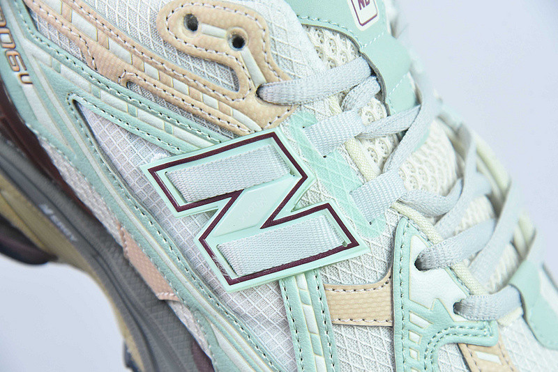 new balance sneaker