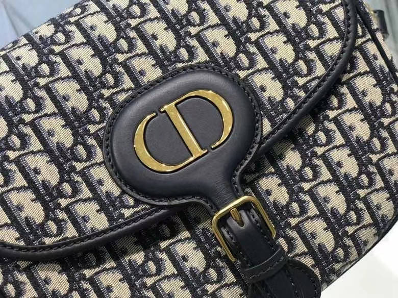 D10r bag