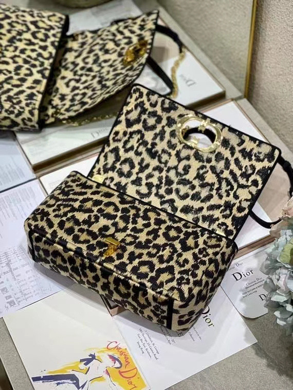 D10r bag