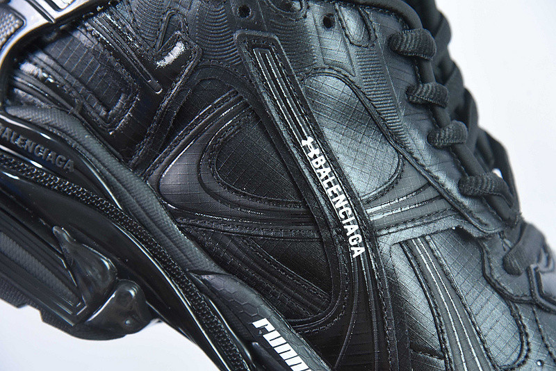 Ba1en*iaga runner sneaker