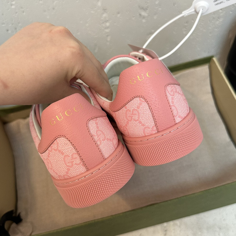 G*u*i sneaker