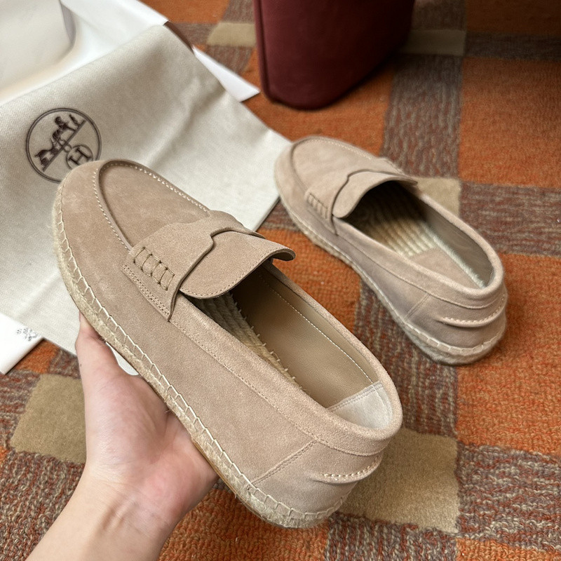 H**me5 sneaker