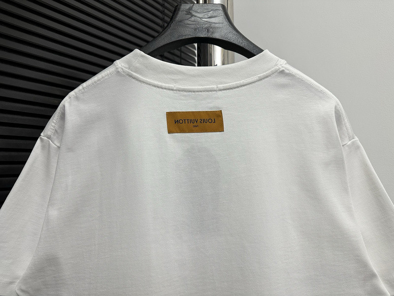 Ba1en*iaga clothes