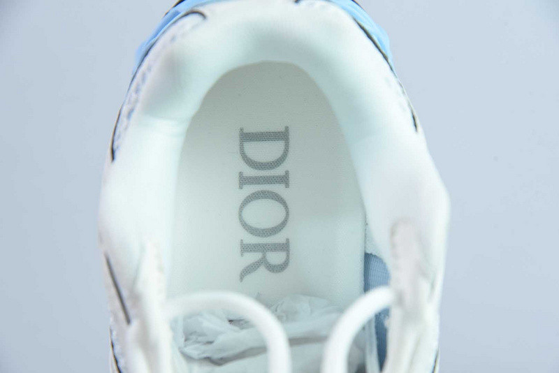 DIO* SNEAKER