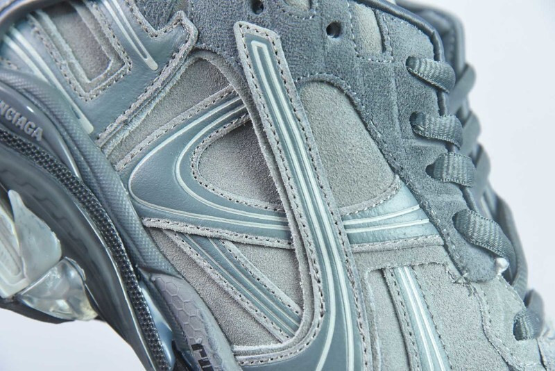 Ba1en*iaga Runner Sneaker