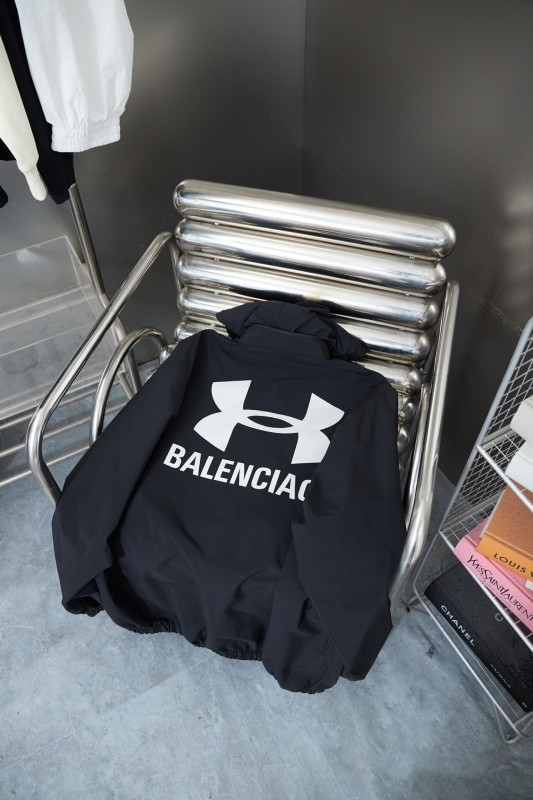 Ba1en*iaga Clothes