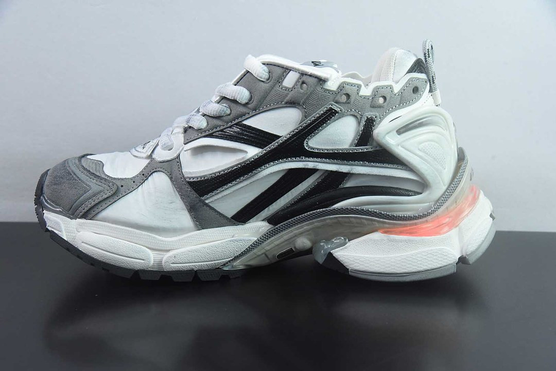 Ba1en*iaga Runner Sneaker LED