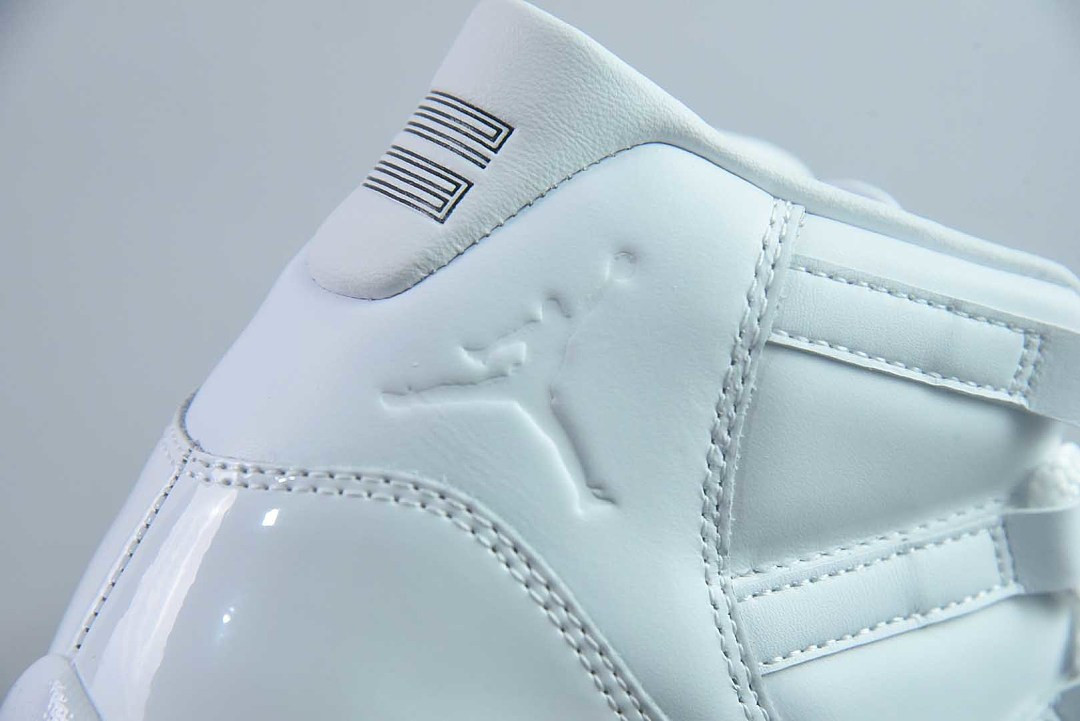 Comme des Garçons Homme Plus x Air Jordan 11 White/Black IV7639-100