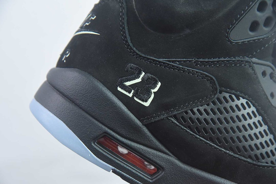 Air Jordan 5 Retro