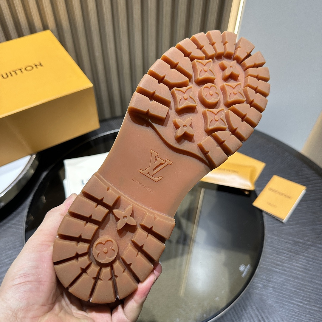 LVT BOOTS