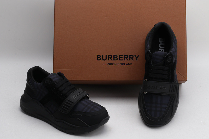 B**rry sneaker