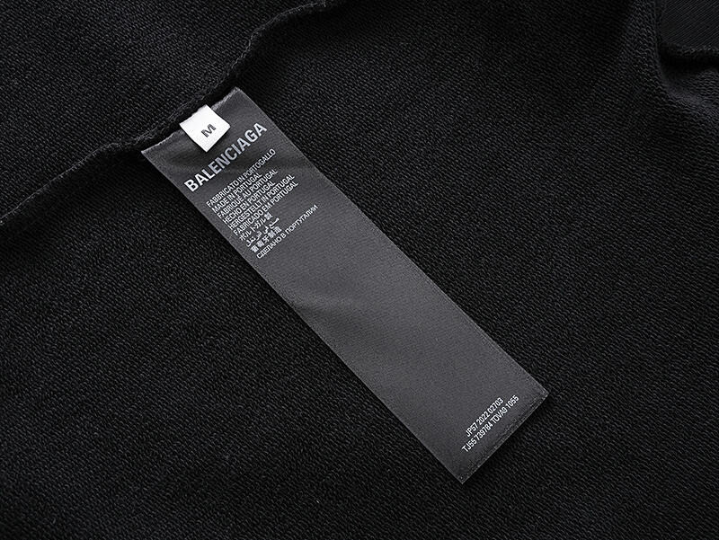 Ba1en*iaga clothes