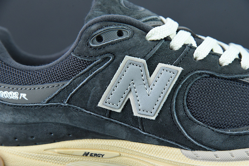 new balance sneaker