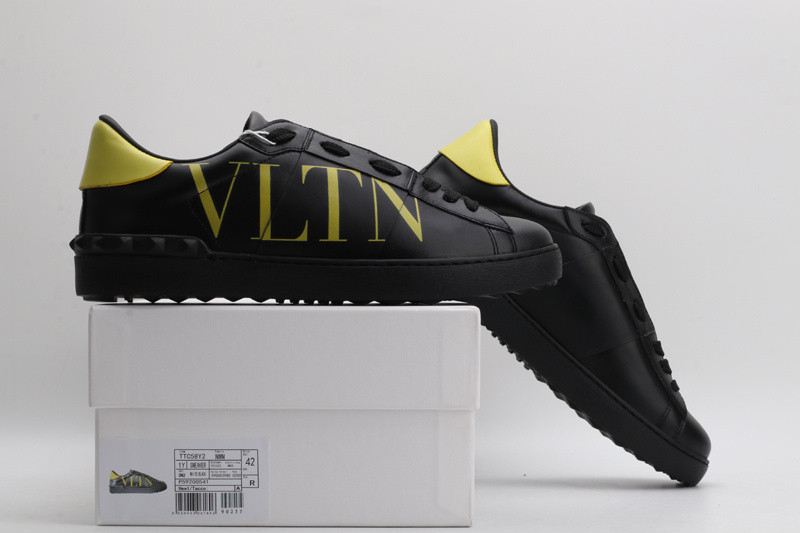 Va1e*ntin0 garavani sneaker