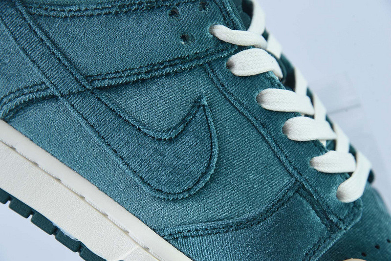 nike dunk low “green velvet“ dz5224-300
