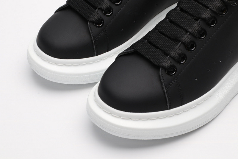 alexer mceen sneakers