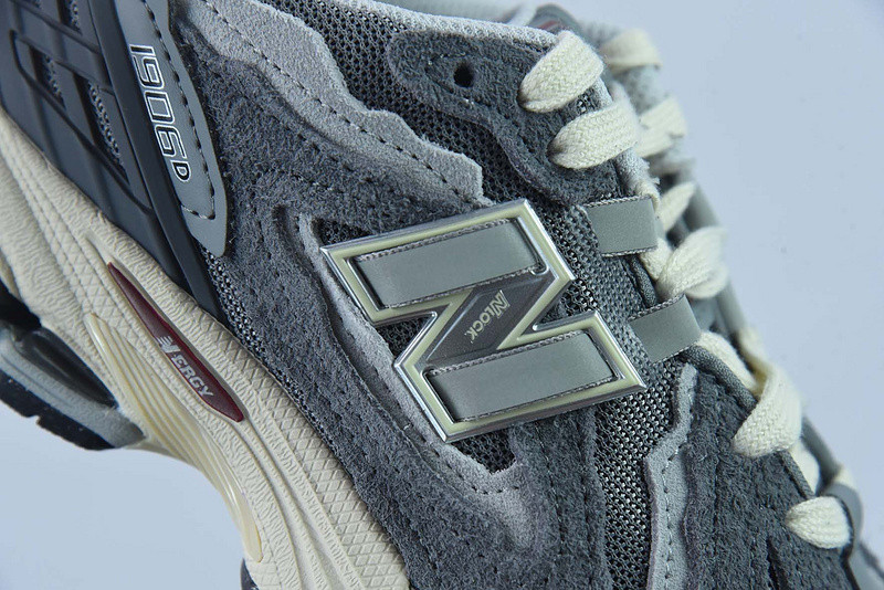 new balance sneaker