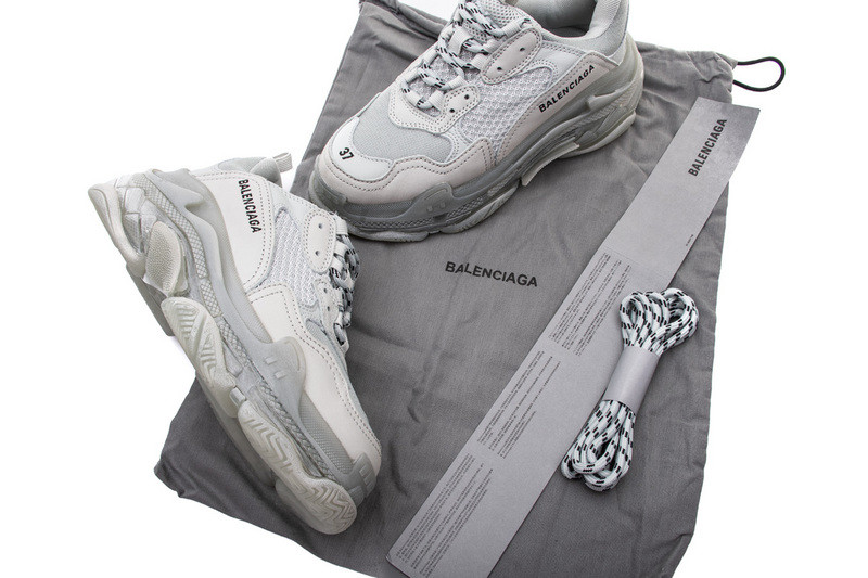 bc triple s trainer 541624 w09o1 1705
