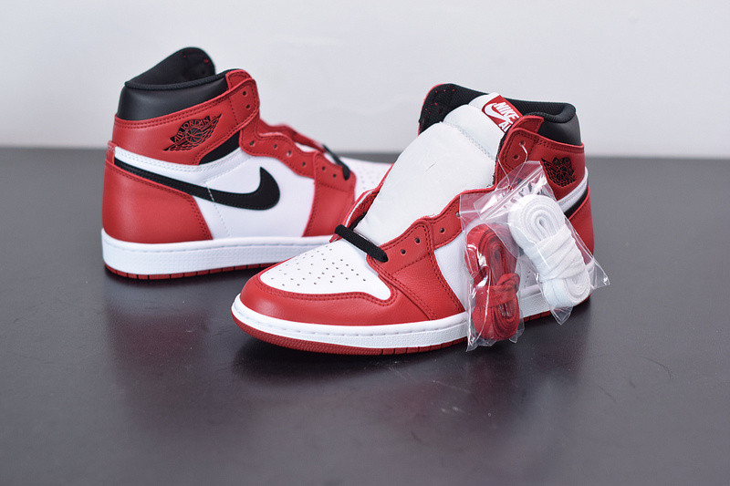 air jordan 1 retro high og "chicago" 2015 555088-101