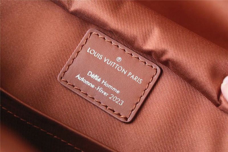 LVT PURSE