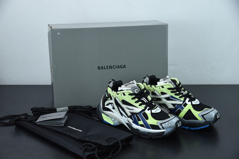 Ba*len*cia*ga runner sneaker