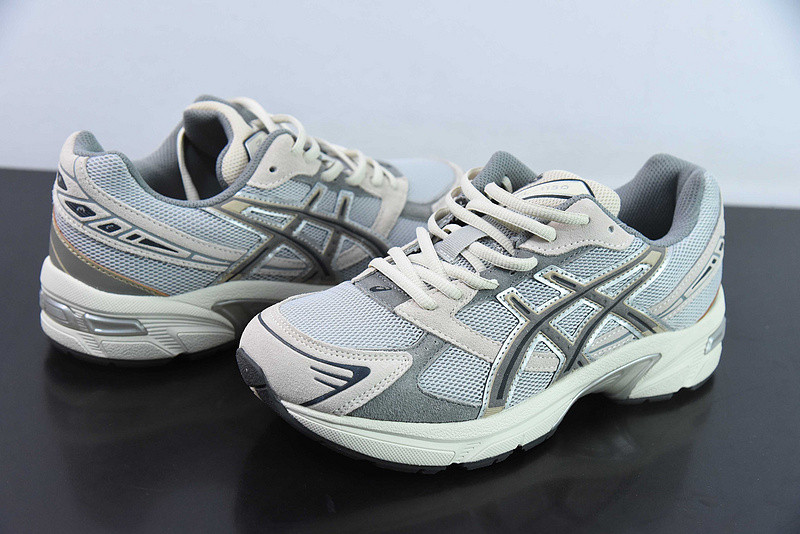As*ic*s gel 1130