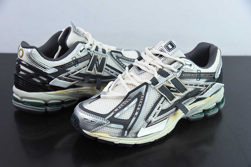 new balance sneaker