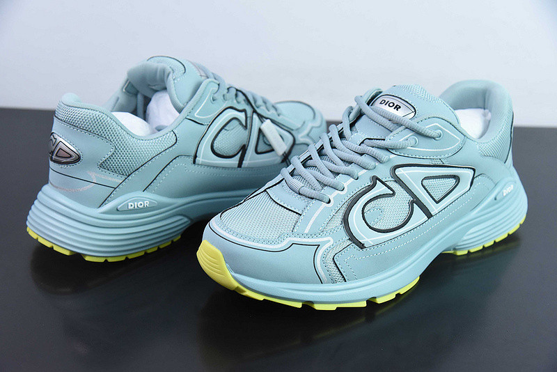dio* sneaker
