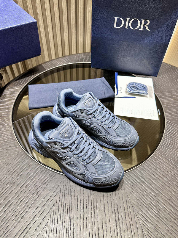 dio* sneaker