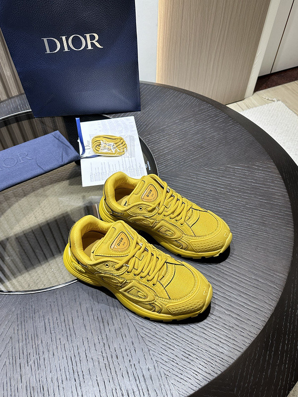 dio* sneaker