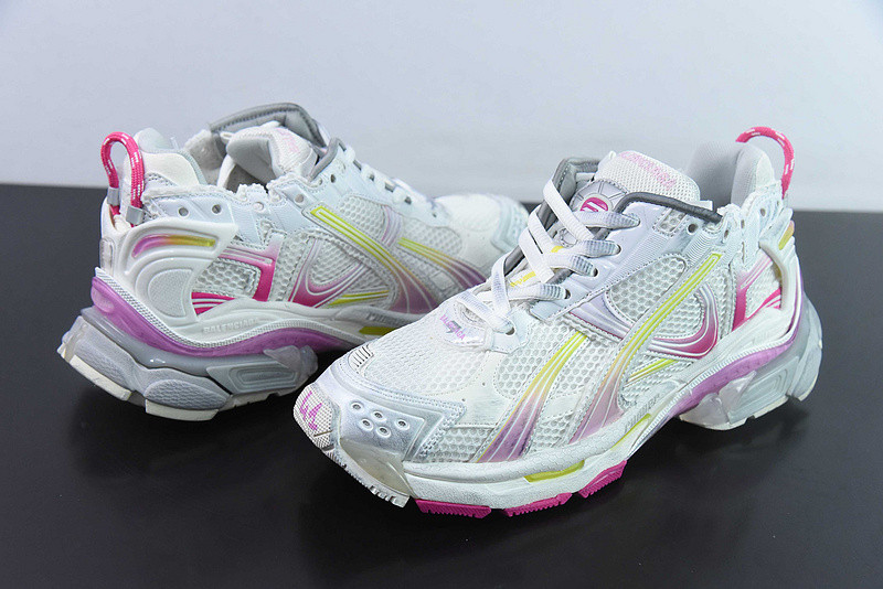 Ba*len*cia*ga runner sneaker