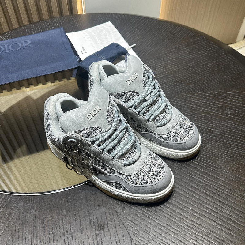 DIO* SNEAKER